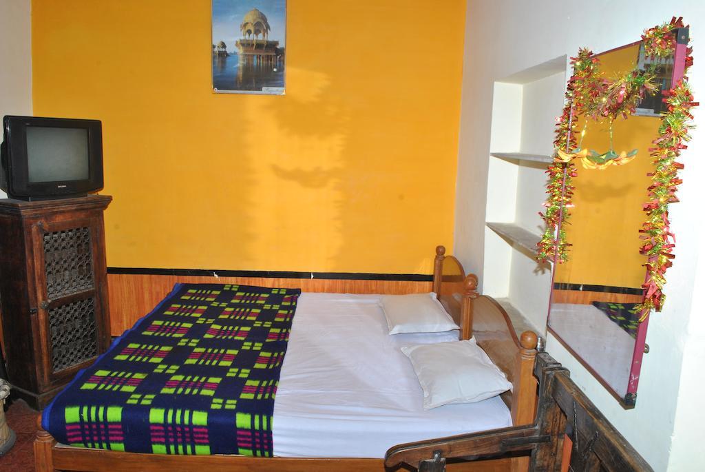 Priya Guest House Ajmer Ruang foto